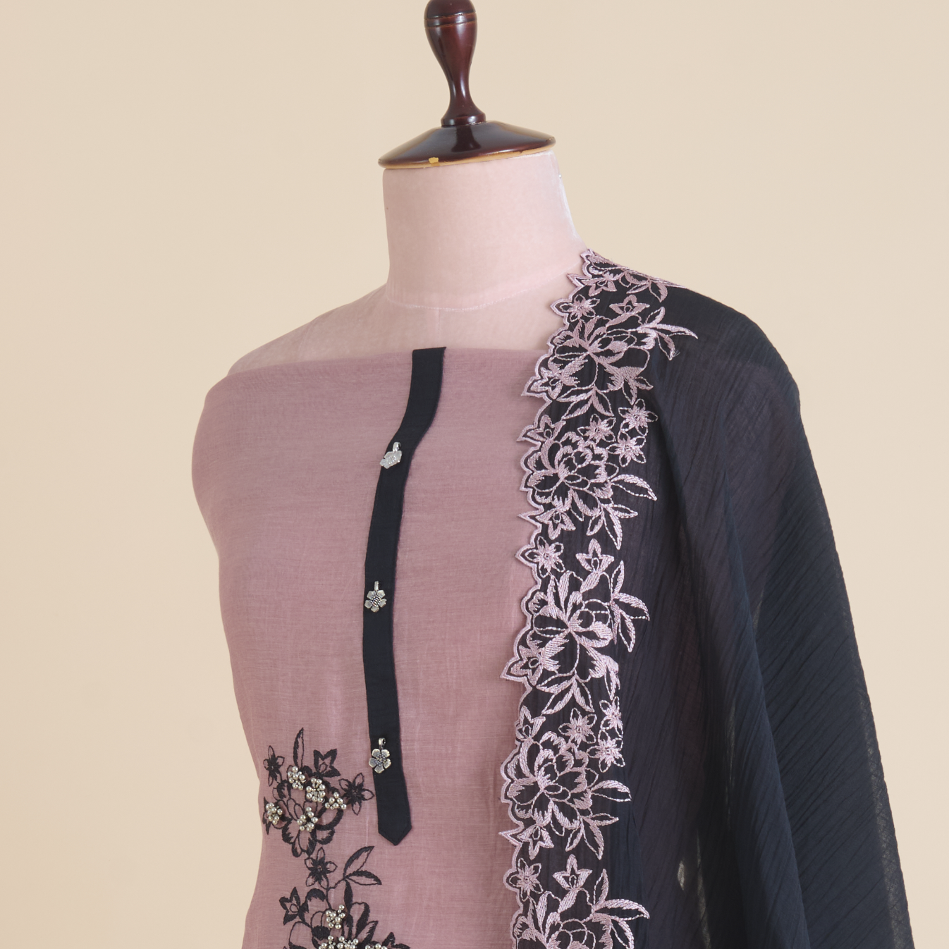 Dusty Pink Fine Chanderi Resham Embroidered Kurta Set