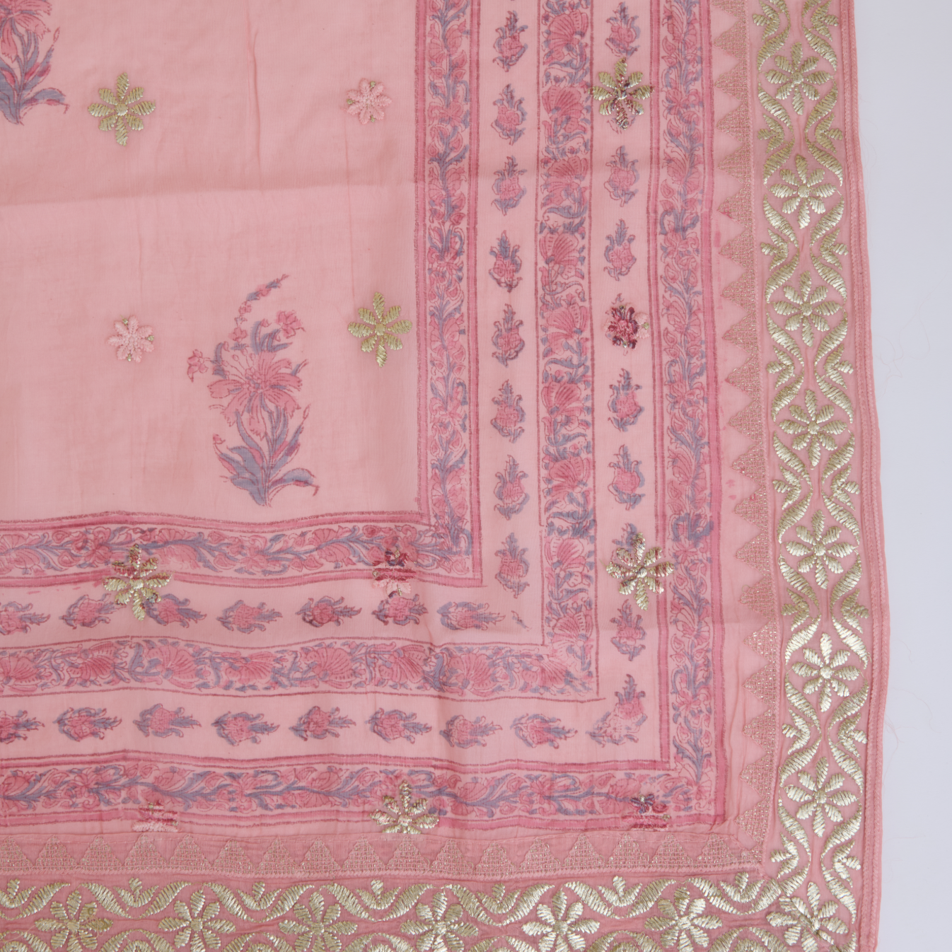 Onion Pink Fine Chanderi Printed Thread Zari Kurta Set
