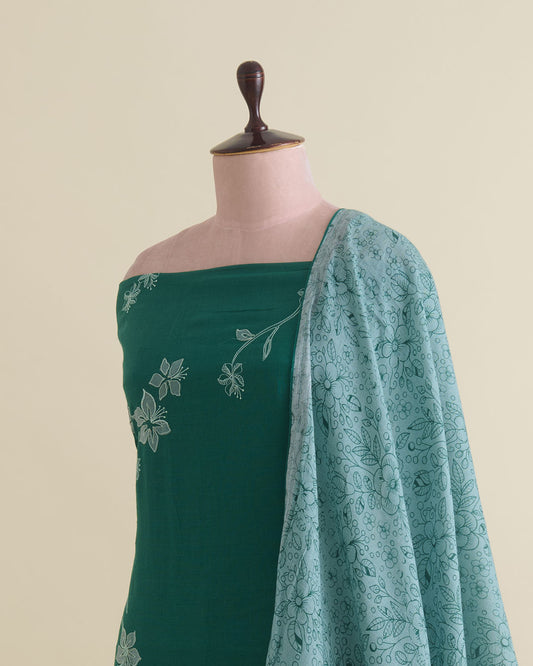 Green Linen Kurta Suit with Applique & Thread Work by Vandana