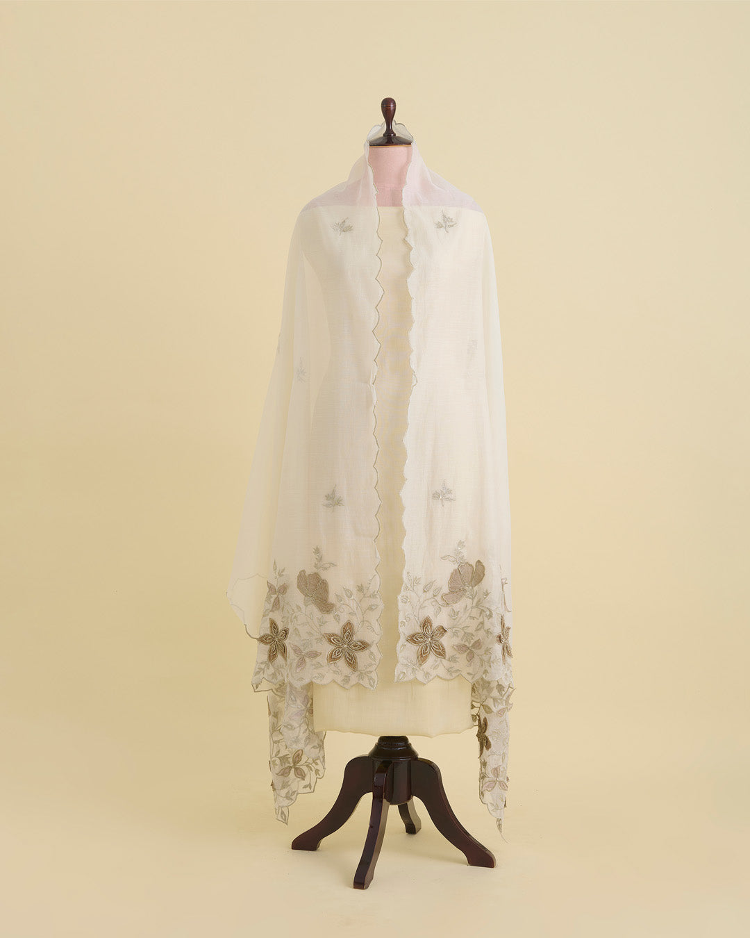 Off White Fine Chanderi Dupatta with 3-D Embroidery & Applique Work