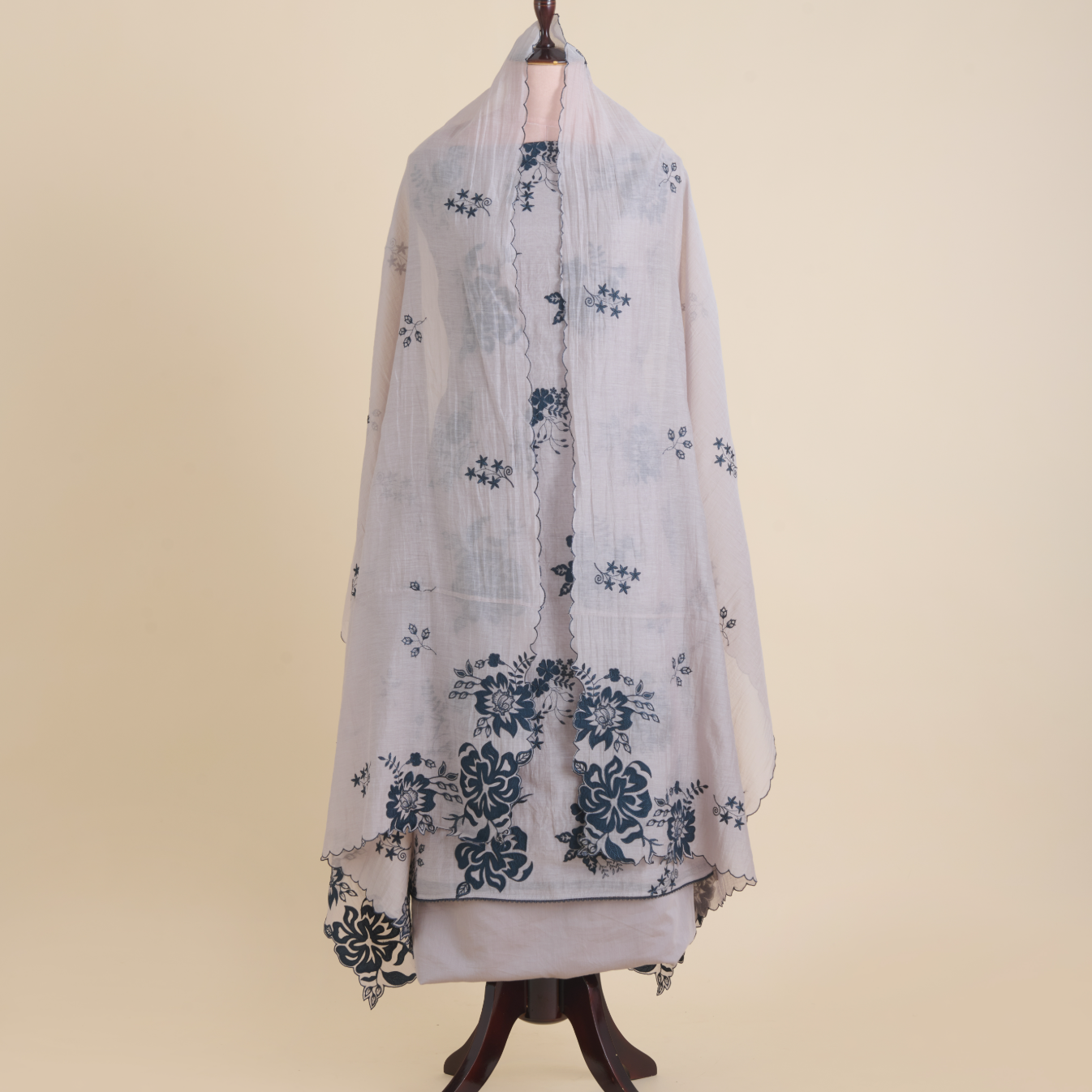 Dusty Mauve Fine Chanderi Thread Embroidered Kurta Set