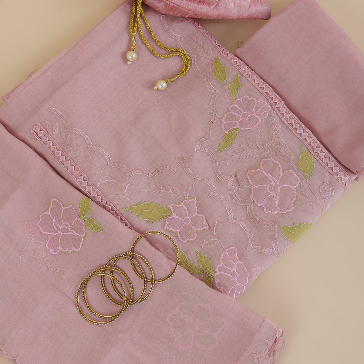 Light Pink Fine Chanderi Thread & Sequin Applique Embroidered Kurta Set