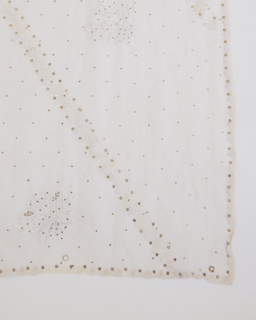 Offwhite Organza Lucknowi Lehriya Badla Dupatta