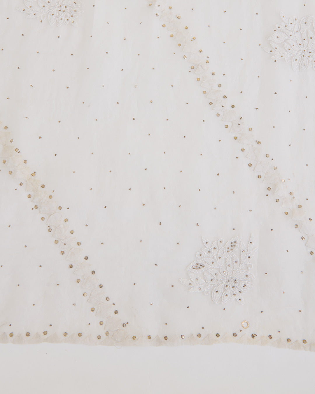 Offwhite Organza Lucknowi Lehriya Badla Dupatta